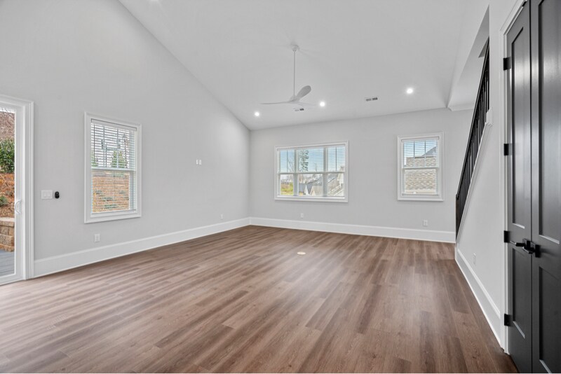 Building Photo - 805 Naples Dr