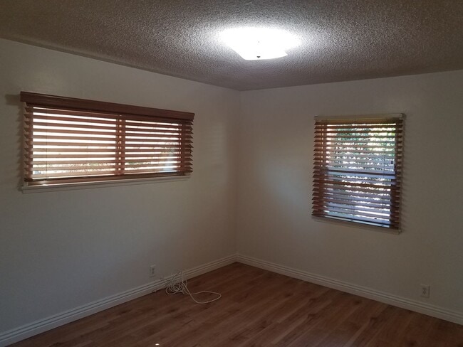 Building Photo - 4 Bedroom Mid-Century Classic Fullerton Ho...