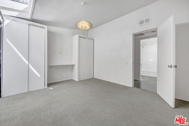 Building Photo - 30611 Las Estrellas Dr