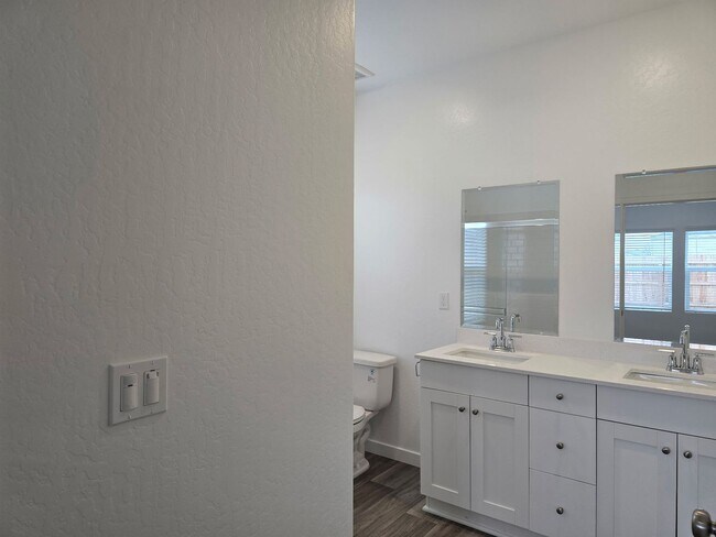 Building Photo - 3 BR 2 BA New Build home available now