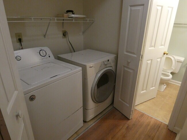 Building Photo - 3113 Olde Birch Dr