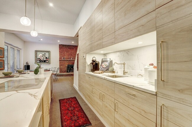 Building Photo - 25 Highfield Ct