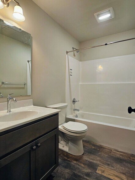 Building Photo - 2626 Creek Hill Rd