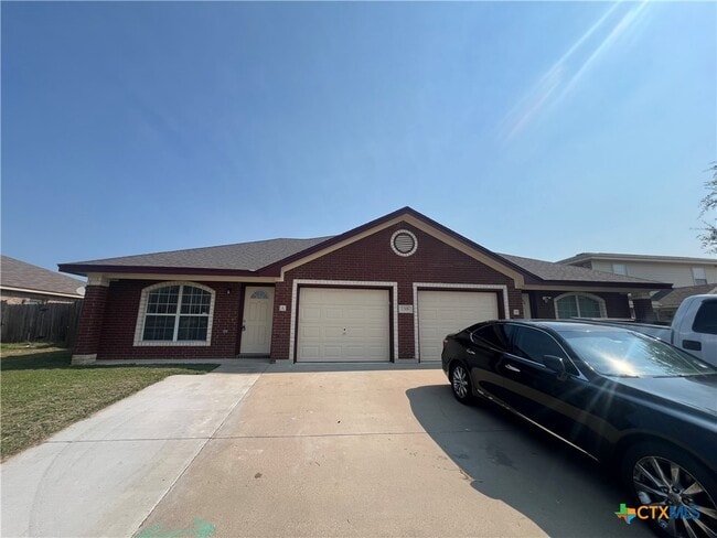 Building Photo - 1309 Cavalry Ln