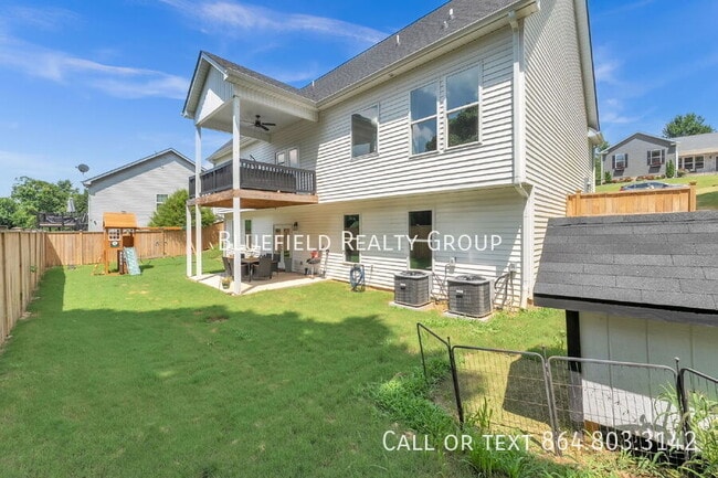 Building Photo - 713 Rockcliff St