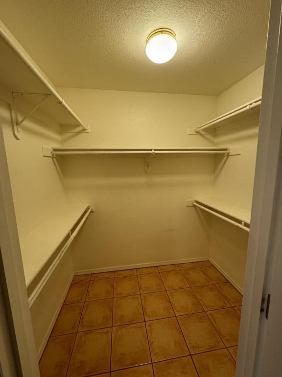 Building Photo - 5005 Camelback Pl