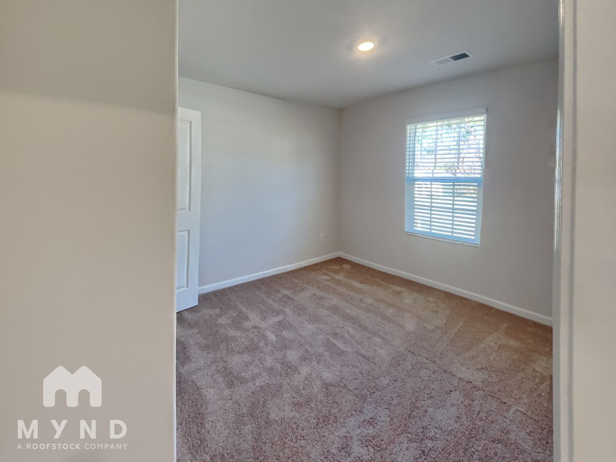 Building Photo - 399 Ivy Bank Dr