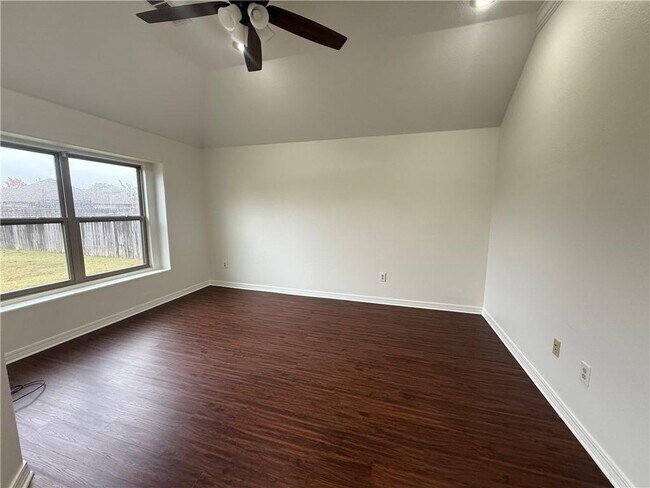 Building Photo - 3031 N Bentley Ridge