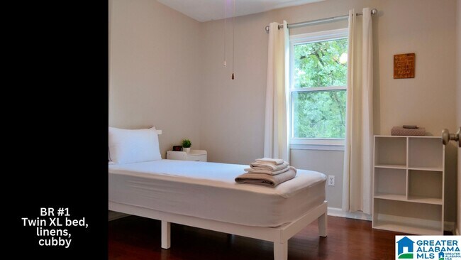 Building Photo - 1248 MacQueen Dr