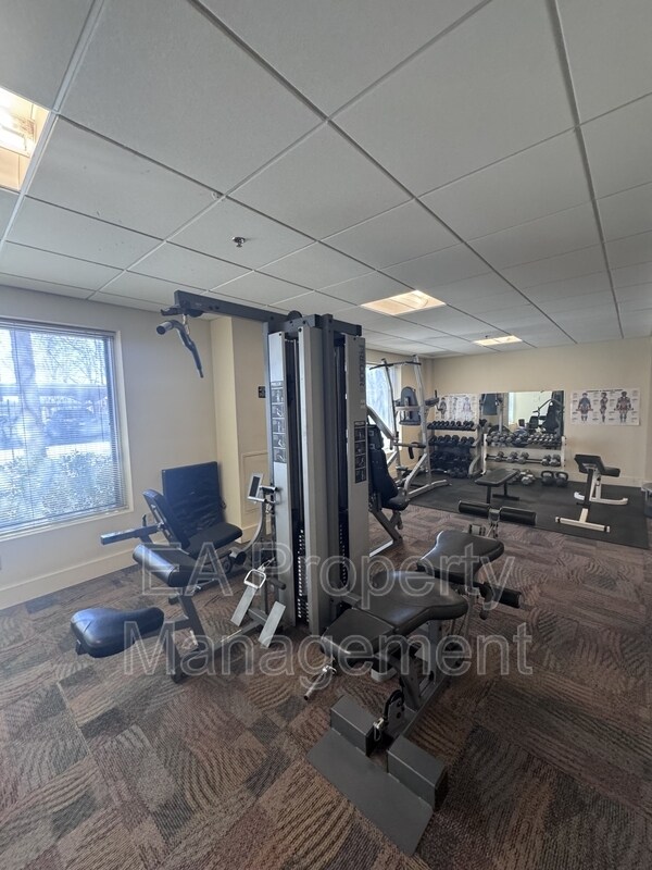 Building Photo - 1331 Park Ave SW