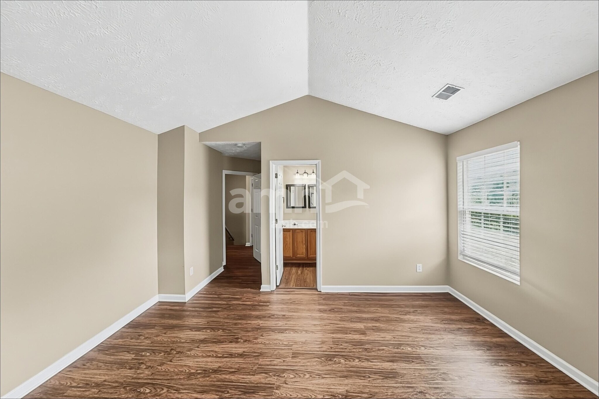 Building Photo - 2315 Hayward Ln