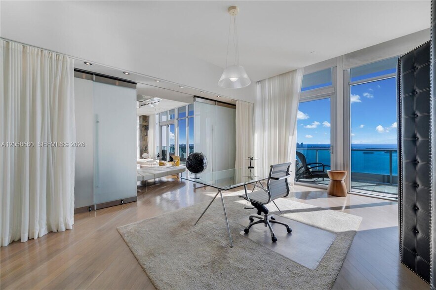 Building Photo - 1331 Brickell Bay Dr