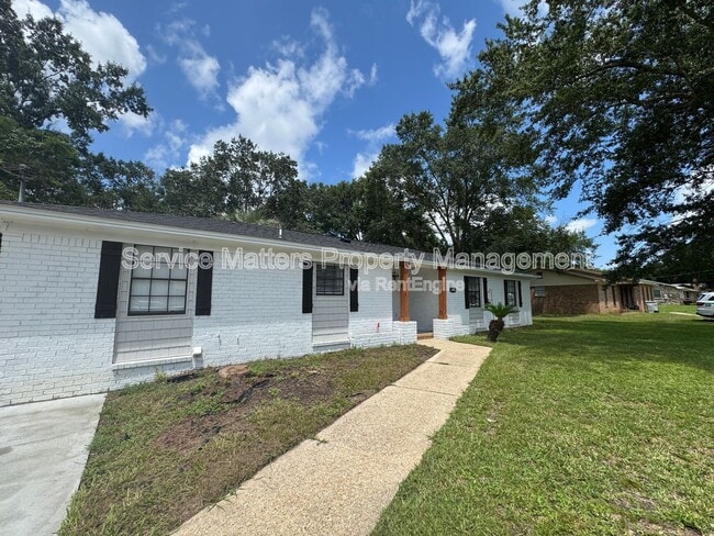 Building Photo - 4213 Queens Ct
