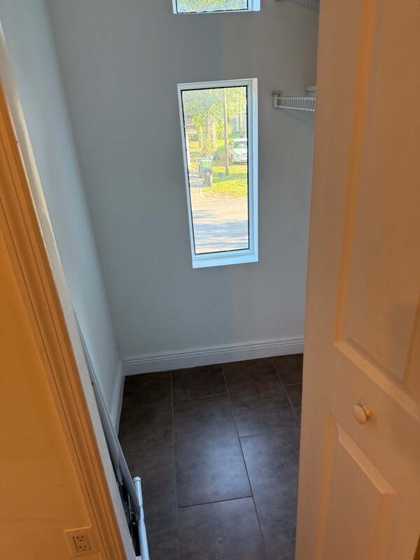 Building Photo - 1723 SW 23rd St