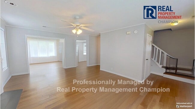 Building Photo - 4 BD/2.5 BA off Middle Sound Loop w/ Large...