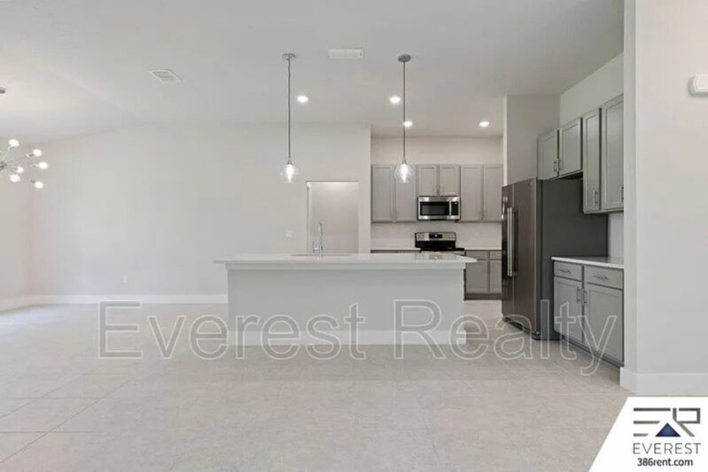 Building Photo - 9 Buffalo Grove Pl