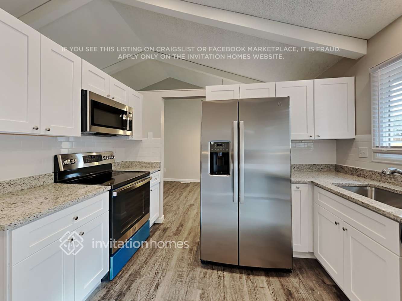 Building Photo - 3155 Zephyr Dr