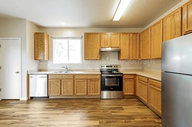 Building Photo - 8334 S Quay Ct