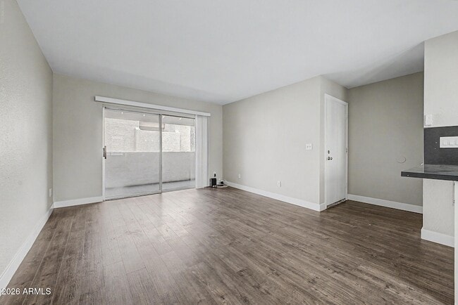 Building Photo - 4554 E Paradise Village Pky N