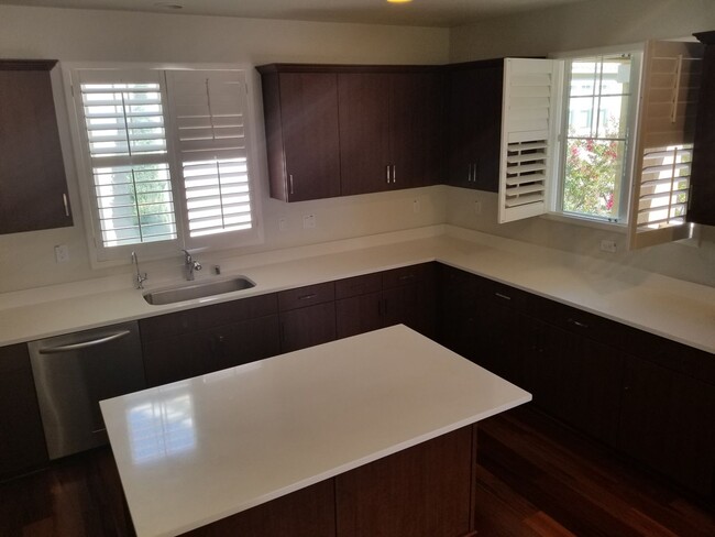 Building Photo - Fremont- Nice Floor Plan, NEWLY BUILT, 4 B...