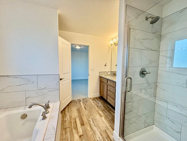 Building Photo - Newly Built 3-Bedroom, 2.5 Bathroom Home i...