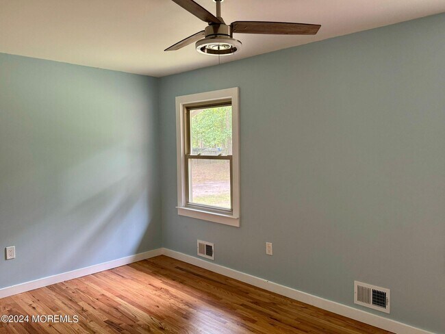 Building Photo - 271 S Stump Tavern Rd