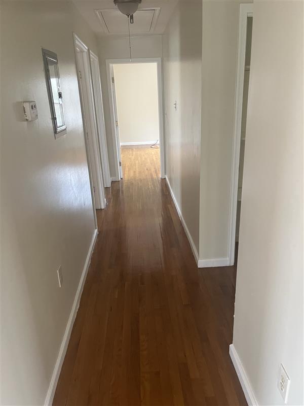 Hallway - 112 Hillyer St