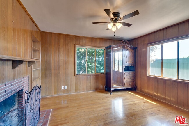 Building Photo - 214 Bellino Dr
