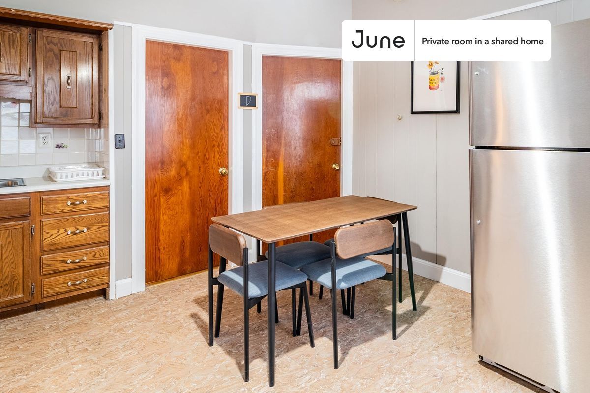 Building Photo - Room in Shared 5 bed/1 bath home