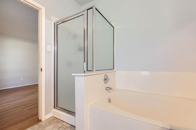 Building Photo - 3706 Haleys Way