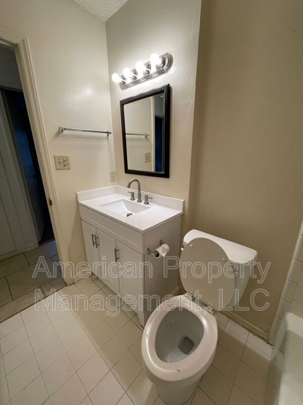 Building Photo - 11841 E 36th St