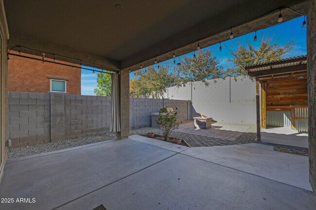 Building Photo - 27194 N Skipping Rock Rd