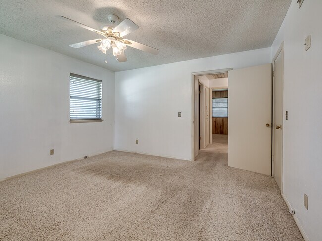 Building Photo - 6721 St Mary's Cir
