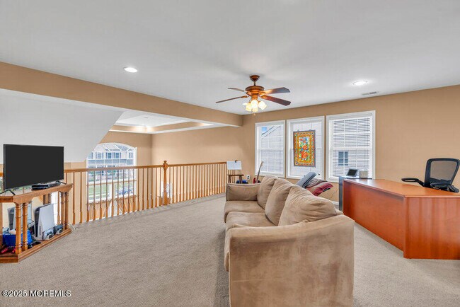 Building Photo - 17 Trumbull Ct