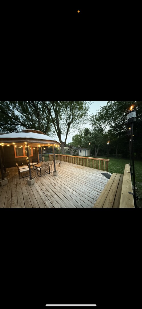 Building Photo - Beautiful 4 bed 2.5 Bath Bloomington SF Ho...