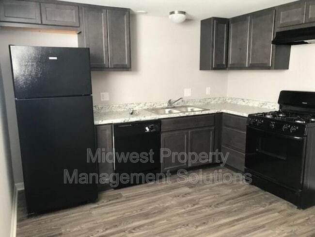 Building Photo - 1837 E 8th St