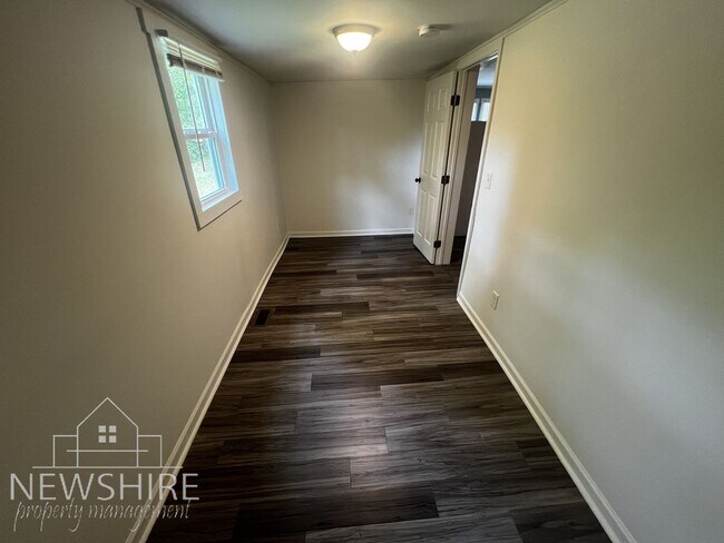 Building Photo - Recently Remodeled 3 Bedroom Home with Large Backyard and Covered Front Porch