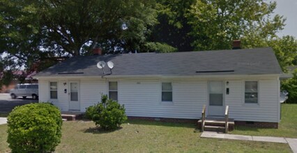 Building Photo - Duplex on Higgs St