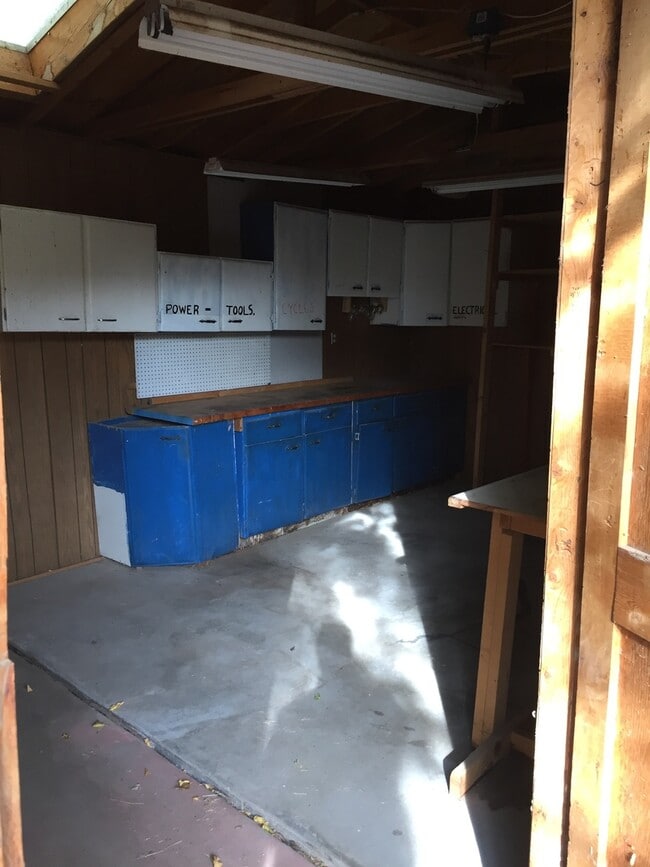 Building Photo - WATSON ADOBE 3 Bedroom 2 Bath 1350/SF