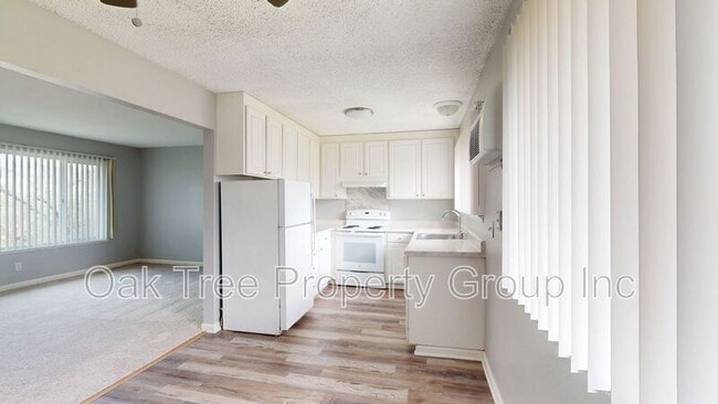 Building Photo - 1922 Cordoba St