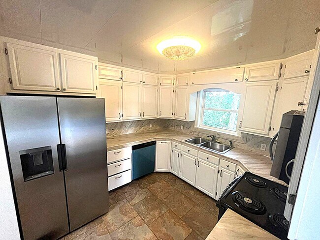 Building Photo - 3932 Fraser Cir