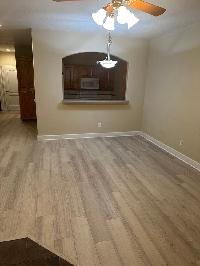 Building Photo - Main Level West Fork Condo