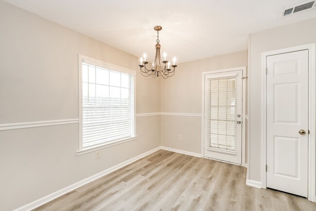 Building Photo - 1030 Nolan Ln