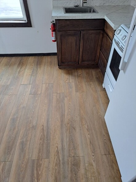 Building Photo - 357 Main St