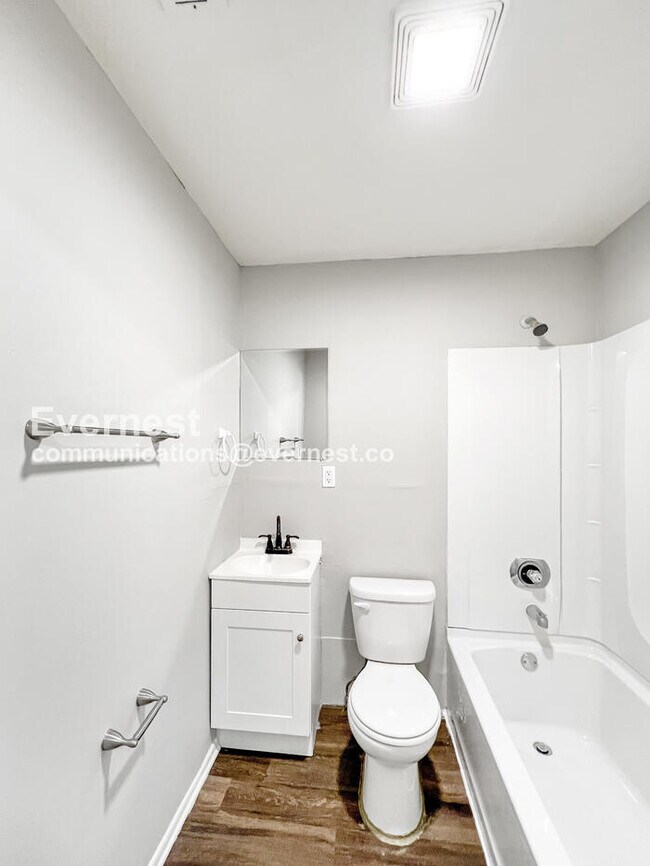 Building Photo - 3647 S Deerwood Ave