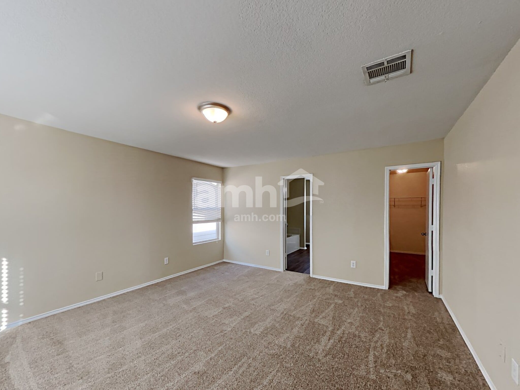 Building Photo - 7152 Little Mohican Dr