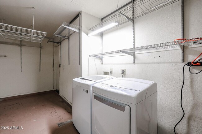 Building Photo - 7391 W Kristal Way