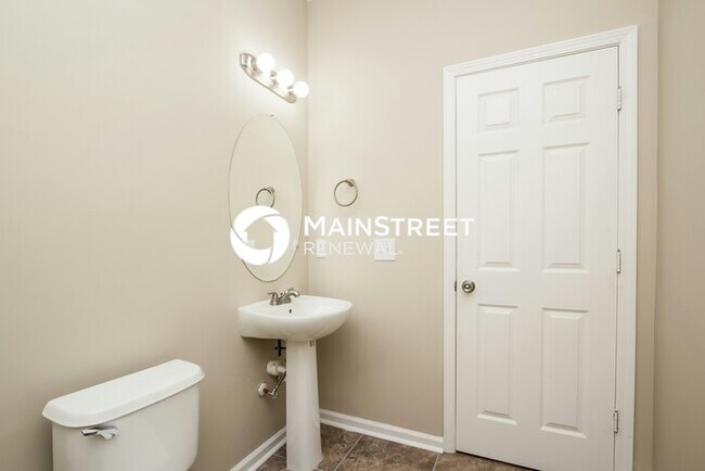 Building Photo - 5 Bedroom Pet-Friendly Home in Buford, GA with Main Street Renewal