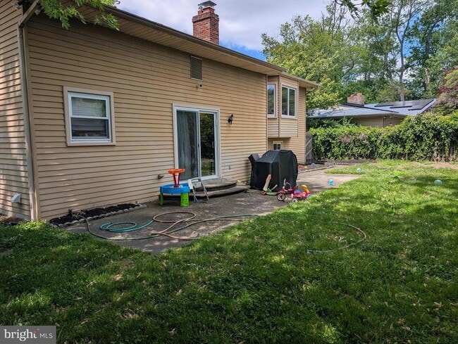 Building Photo - 419 Kennebec Rd