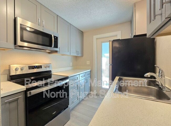 Primary Photo - 232 7th St